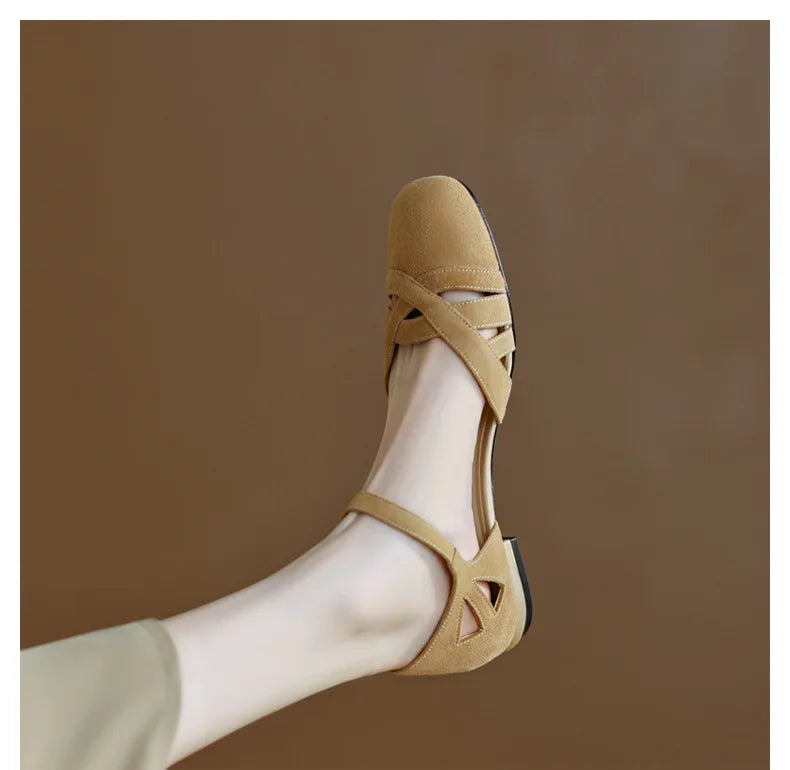 Sandalen mit Plateau – Eckige Zehen, römischer Stil